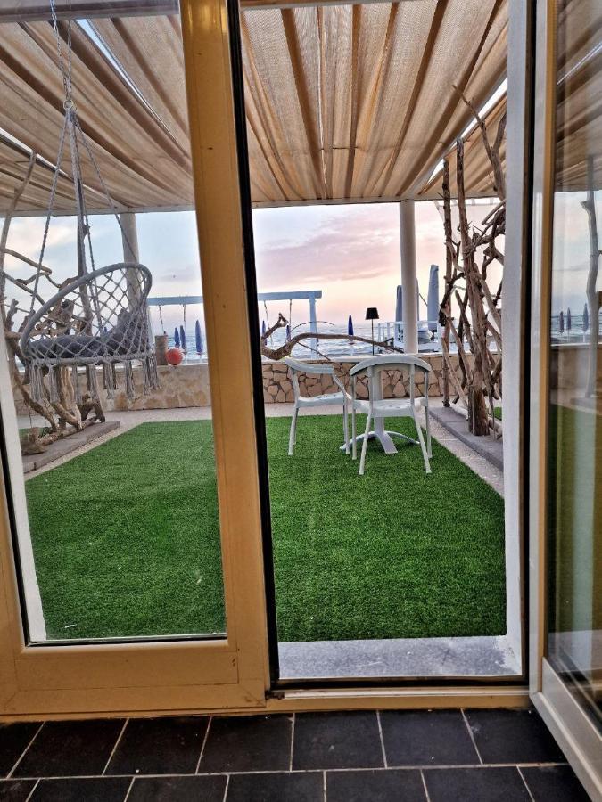 Beach Suites - By Lido Scalzone Castel Volturno Dış mekan fotoğraf